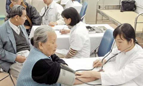 Triển khai cơ chế, chính sách đặc biệt tạo đột phá cho công tác bảo vệ, chăm sóc sức khỏe nhân dân