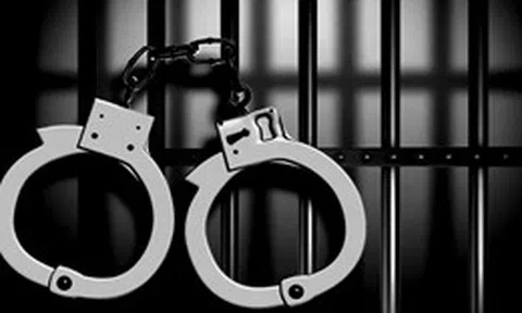 Khởi tố, bắt tạm giam bị can sản xuất dấm giả với số lượng lớn