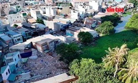 Người dân bàn giao mặt bằng phục vụ cải tạo rạch Xuyên Tâm