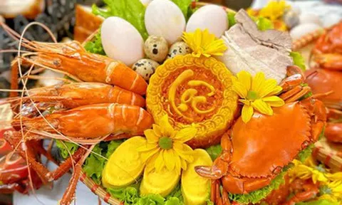 Bánh tài lộc, mâm cúng tam sên hút khách trên "chợ mạng" ngày vía Thần Tài