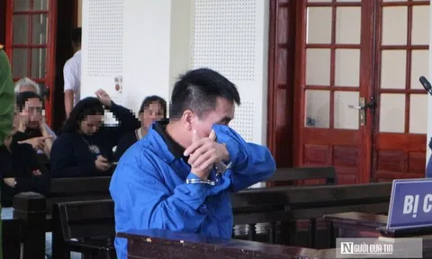 Giọt nước mắt muộn màng của người chồng “níu kéo” vợ bằng dao