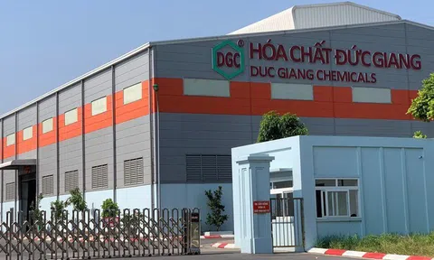 DGC thoát sàn trong phiên, thanh khoản bùng nổ nhưng vẫn giảm kịch biên độ