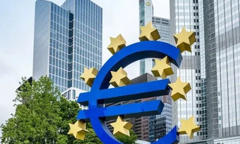 Ngân hàng Trung ương châu Âu giữ lãi suất, cảnh báo lạm phát tăng vì cú sốc năng lượng