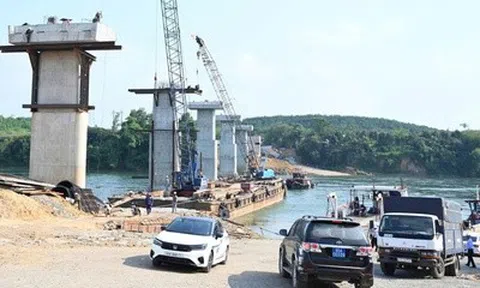 Cầu Hiếu Liêm tăng tốc về đích: Công trường rộn ràng, quyết tâm thông xe đúng hẹn