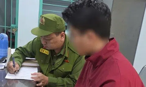 Xử lý nam thanh niên dùng điện thoại quay lén trong nhà vệ sinh nữ