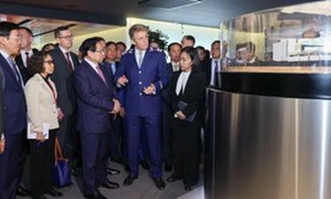 Thủ tướng đề nghị phía Nga hợp tác, hỗ trợ xây dựng hệ thống tàu điện ngầm