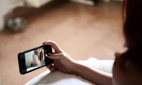 Công an Hà Nội cảnh báo cạm bẫy khi "chat sex" trên không gian mạng