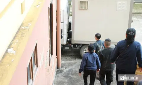 Nỗi buồn của mẹ già có con trai trượt dài trên con đường tội lỗi