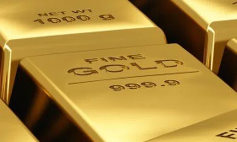 Giá vàng chiều nay (26/3): Giá vàng SJC và vàng nhẫn đảo chiều liên tục, người dân xếp hàng bán số lượng lớn