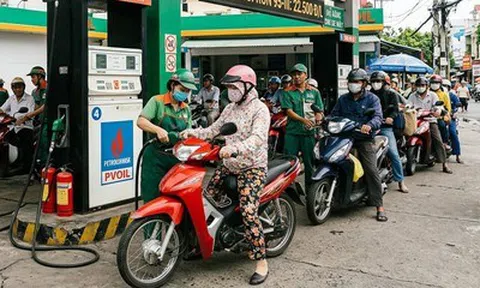 Huế chỉ đạo ‘nóng’ nhằm ngăn chặn tình trạng cây xăng bán 'cầm chừng'