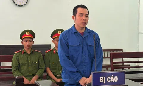 Dùng dao uy hiếp để cướp dây chuyền của cụ bà, gã đàn ông ở Huế lĩnh án