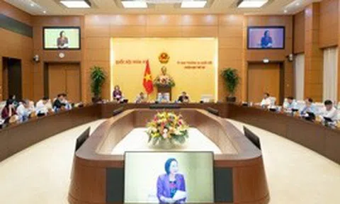 Hoàn thiện chính sách tiền lương, phụ cấp đối với cán bộ, lãnh đạo Nhà nước