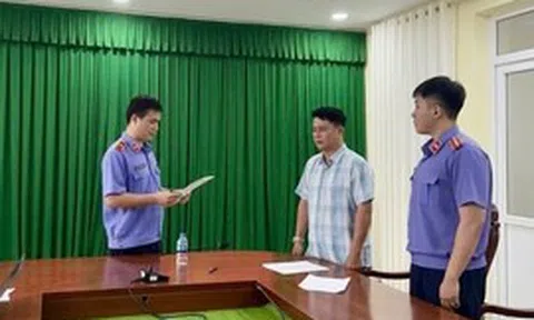 Tước danh hiệu Công an nhân dân đối với cán bộ công an liên quan vụ tai nạn giao thông khiến nữ sinh tử vong