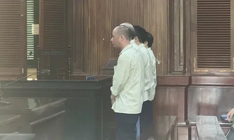 Hàng triệu hộp sữa được nhập lậu nhờ “bôi trơn” hồ sơ