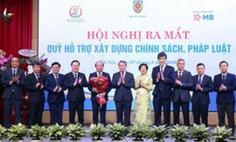 Ra mắt Quỹ hỗ trợ xây dựng chính sách, pháp luật