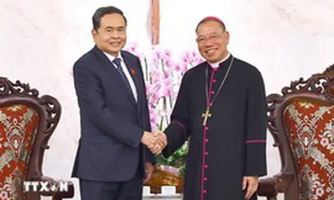 Chủ tịch Quốc hội Trần Thanh Mẫn thăm, chúc mừng Tổng Giáo phận Hà Nội