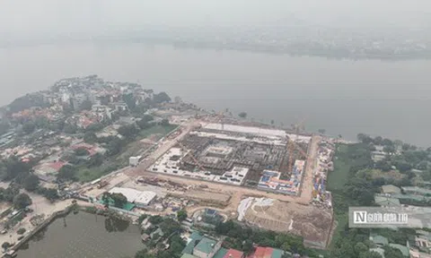 Hà Nội: Toàn cảnh đại công trường xây dựng nhà hát Opera bên cạnh hồ Tây