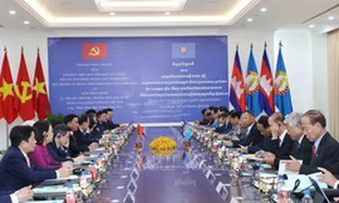 Việt Nam, Campuchia tiếp tục củng cố vững chắc tin cậy chính trị