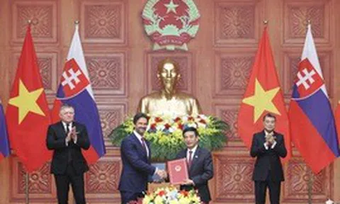 Việt Nam, Slovakia trao nhiều văn kiện hợp tác quan trọng