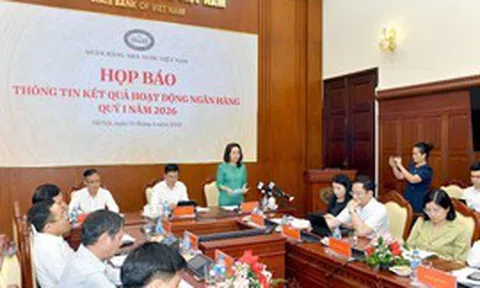 Áp lực vốn tăng cao, ngân hàng vẫn giảm lãi suất, đẩy mạnh tín dụng ưu tiên