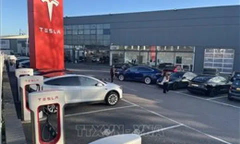 Xe điện sạc siêu nhanh: Cuộc cách mạng đang tới