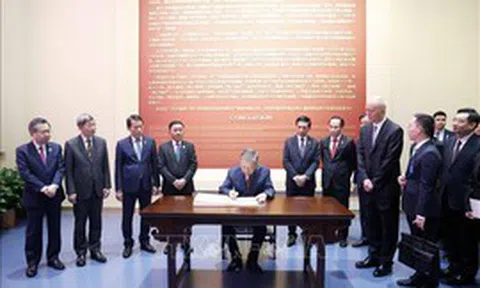 Tổng Bí thư, Chủ tịch nước Tô Lâm thăm Bảo tàng Lịch sử Đảng Cộng sản Trung Quốc