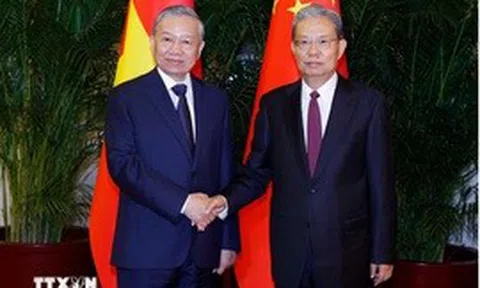 Tổng Bí thư, Chủ tịch nước Tô Lâm hội kiến Ủy viên trưởng Nhân đại toàn quốc Trung Quốc Triệu Lạc Tế