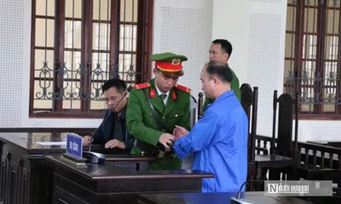 Sự cô độc của ông bố 7 con ngày hầu toà và độc chiêu giấu ma túy trong nội y