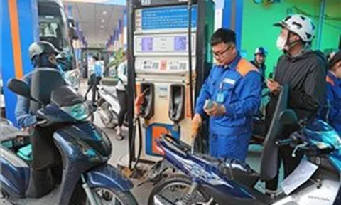 Cục Hải quan triển khai quyết định về giảm thuế xăng dầu