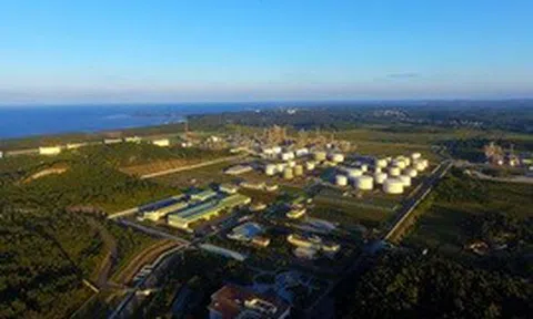 Nhà máy lọc dầu Dung Quất - Hạt nhân của Trung tâm lọc hóa dầu và Năng lượng quốc gia