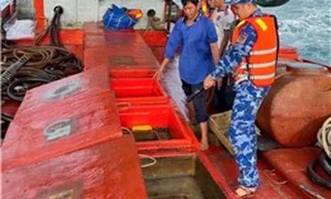 Cảnh sát biển đấu tranh quyết liệt với tội phạm buôn lậu xăng dầu