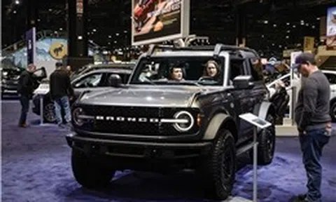 Người Mỹ đổ xô tìm xe điện khi giá xăng tăng vọt vì xung đột Trung Đông