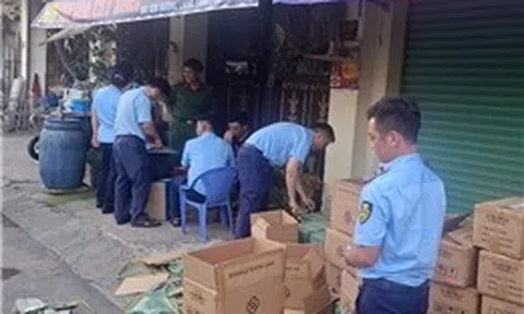 TP Hồ Chí Minh: Phát hiện, thu giữ hơn 5.600 chai mỹ phẩm nghi nhập lậu