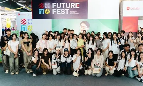 Hàng nghìn học sinh "chạm" tương lai nghề nghiệp trong kỷ nguyên AI