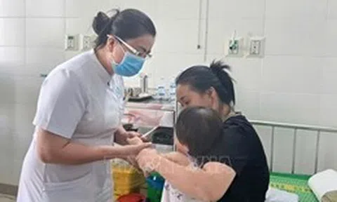 Chủ động ngăn nguy cơ 'dịch chồng dịch'
