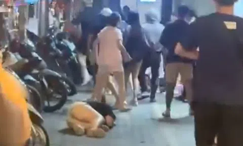 Công an Hà Nội xác minh hai nhóm thanh niên hỗn chiến trên phố Huế