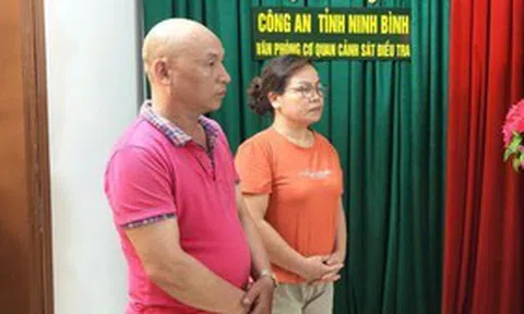 Bắt cặp vợ chồng đưa hối lộ làm sổ đỏ để bán đất trả nợ