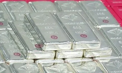 Giá bạc hôm nay (20/5): Bạc trong nước lao dốc, thế giới quay đầu phục hồi trở lại