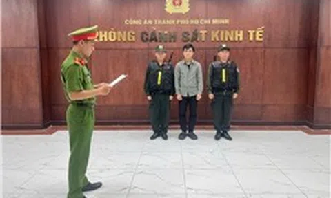 TP Hồ Chí Minh khởi tố bị can bán giày dép giả, thu lợi hơn 3,5 tỷ đồng