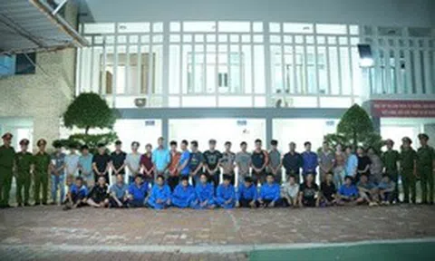 Khởi tố 35 đối tượng tàng trữ, mua bán trái phép chất độc Xyanua