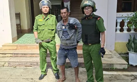 Nghi con bị cô giáo “dìm”, phụ huynh gây náo loạn