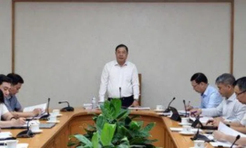 Phó Thủ tướng Thường trực Phạm Gia Túc yêu cầu Bộ Công Thương đẩy nhanh tiến độ xây dựng pháp luật, bảo đảm chất lượng và đồng bộ thể chế