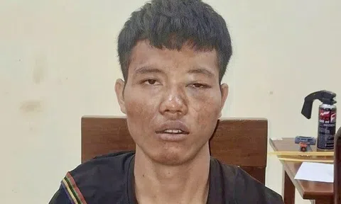 Đâm thiếu niên 14 tuổi tử vong vì nhờ lấy sạc điện thoại nhưng không trả lời
