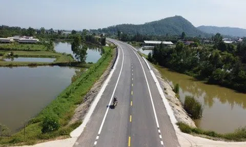 Diện mạo tuyến đường ven biển Thanh Hóa hơn 2.200 tỷ đồng dần thành hình