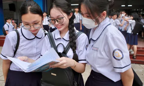 Làm bài Ngữ văn sao cho hiệu quả? Lời khuyên từ giáo viên và thủ khoa
