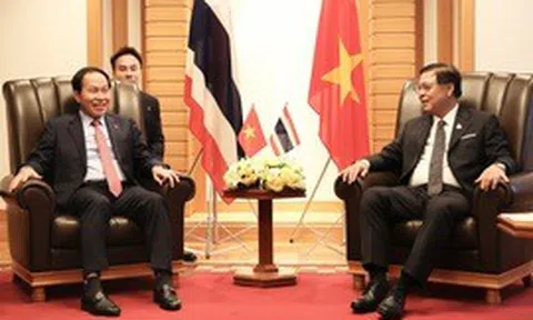 Phó Thủ tướng Chính phủ Lê Tiến Châu gặp Phó Thủ tướng Thái Lan Sihasak Phuangketkeow trong khuôn khổ Hội nghị Tương lai châu Á