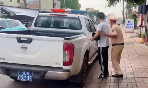 5km nghẹt thở đưa thí sinh kịp giờ thi tốt nghiệp của CSGT