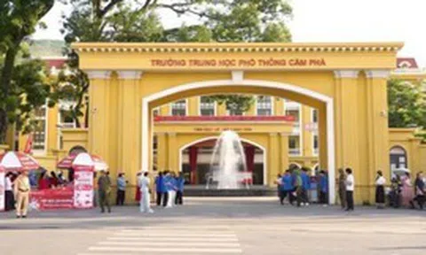 Quảng Ninh kỷ luật 3 giáo viên liên quan vụ giám thị hỗ trợ thí sinh làm bài