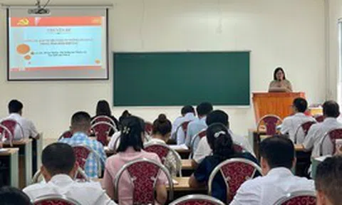 Đề xuất quy định chuẩn nghề nghiệp, xếp lương giảng viên trường chính trị, đào tạo, bồi dưỡng