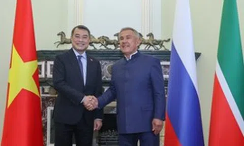 Thủ tướng Lê Minh Hưng gặp Người đứng đầu Cộng hòa Tatarstan (Liên bang Nga)